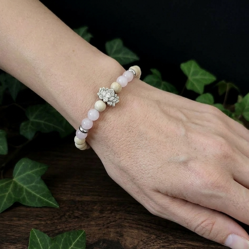 Bracelet Elastique QUARTZ ROSE - Amour, Confiance en soi, Tendresse - Modèle FLEUR DE LOTUS 6mm
