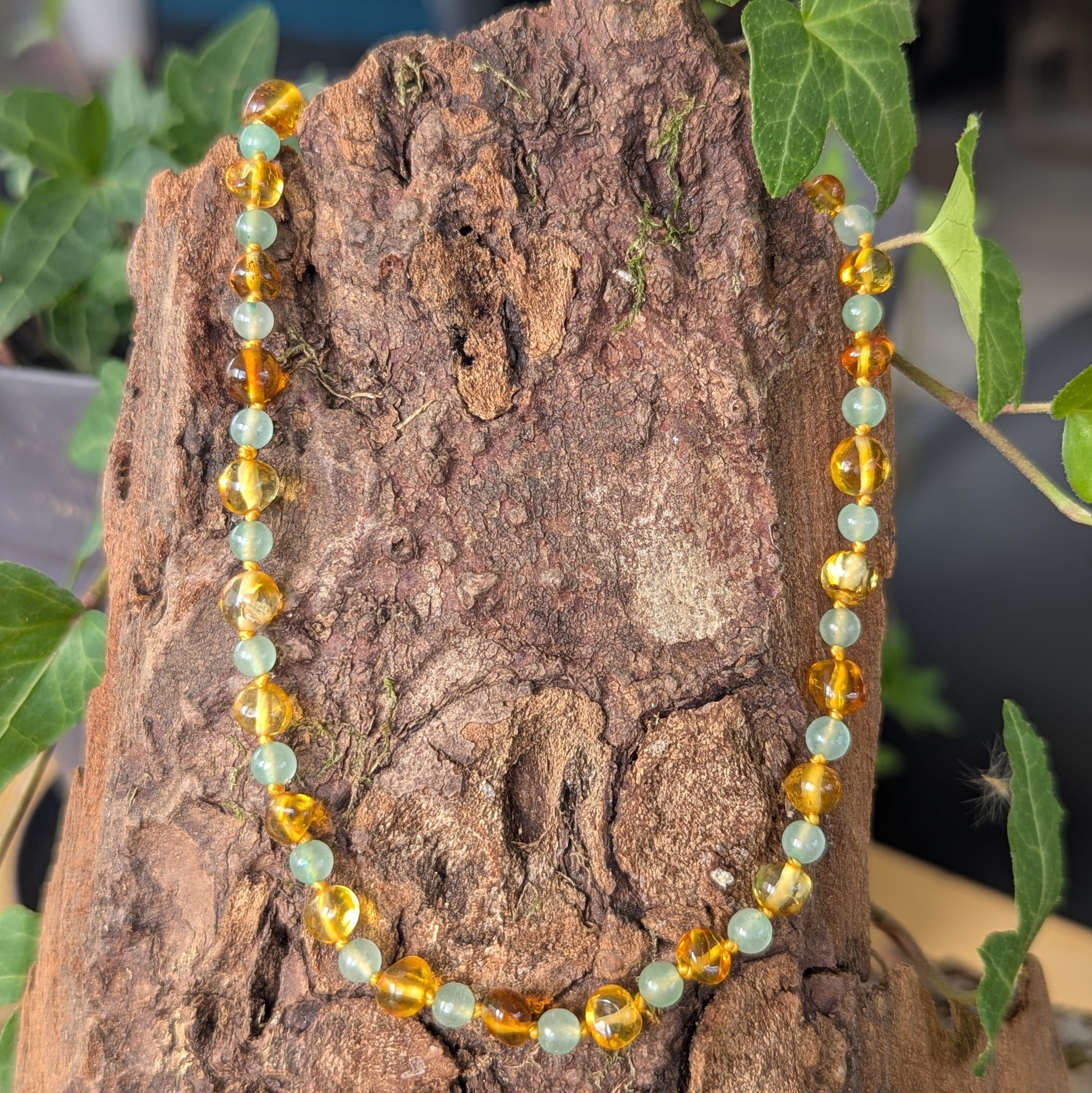 Collier bébé - AMBRE ET AVENTURINE VERTE - Canalisation